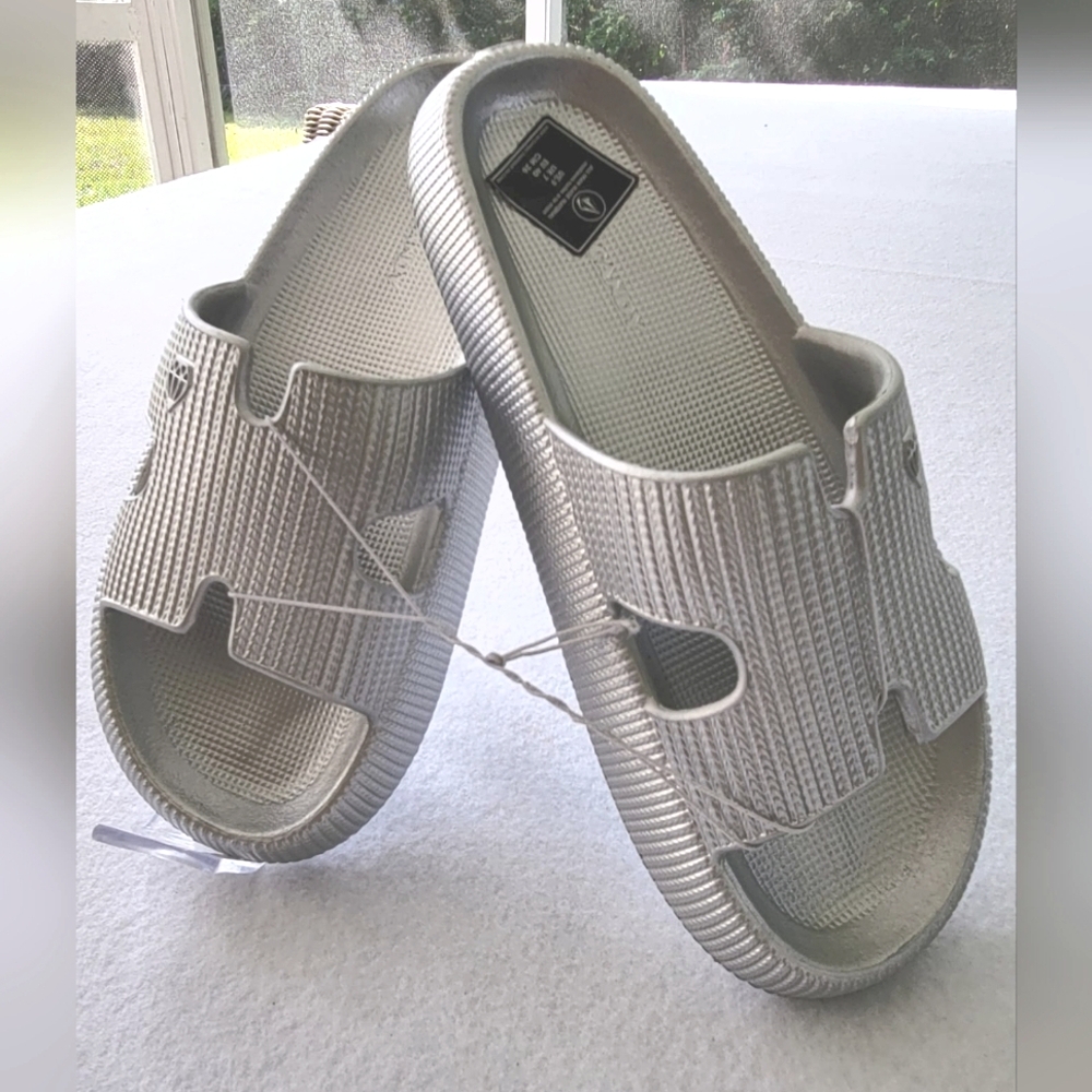 Rock & Candy Slip on Sandals Comfort waterproof Silver Molded foot Lightweight 9